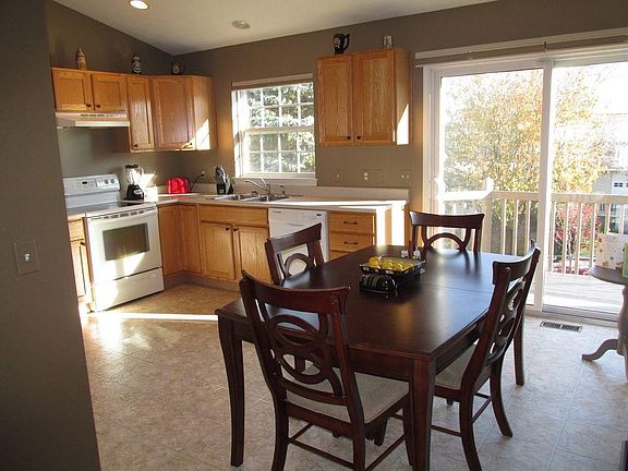 4th image of 5127 Overlook Ln