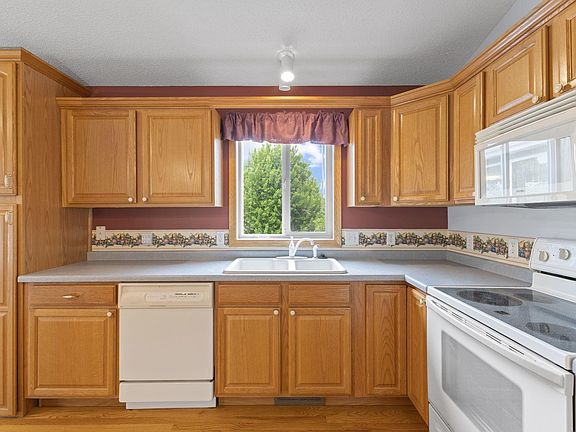 5th image of 103 Cedar Ct