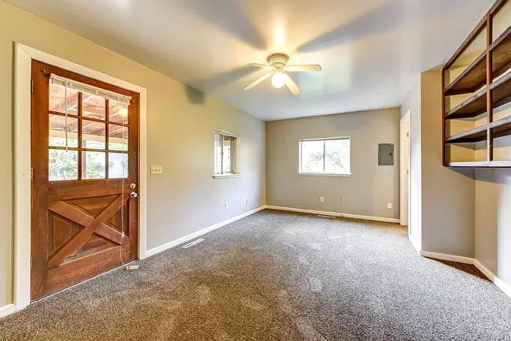 2316 Walnut Street Living Room