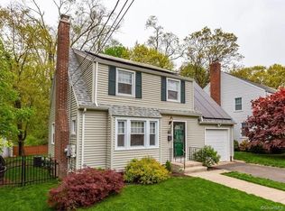 81 Manor St, Hamden, CT 06517