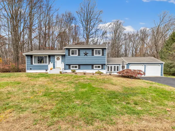 13 School Street, Monroe, CT 06468
