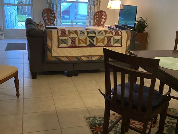 4th image of 190 E Olmstead Dr #5