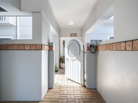 2nd image of 901 Bay Rd APT 103