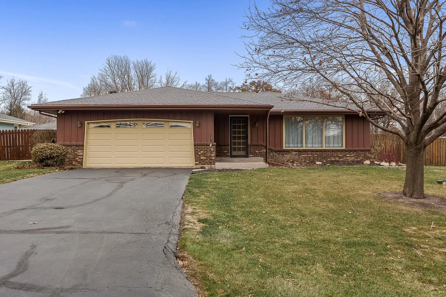 6404 Graydon Rd photo 1