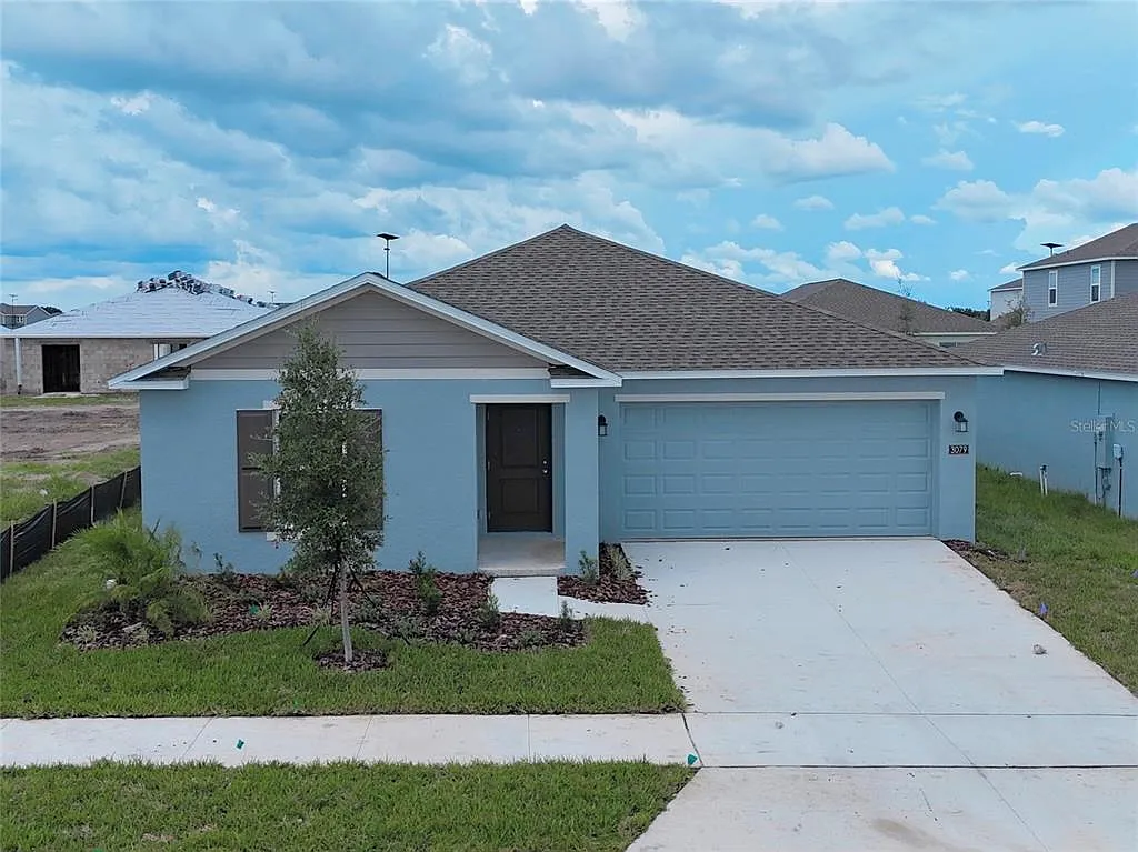 3 bed, 2.0 bath, 1487 sqft, $1,898 — Photo 1
