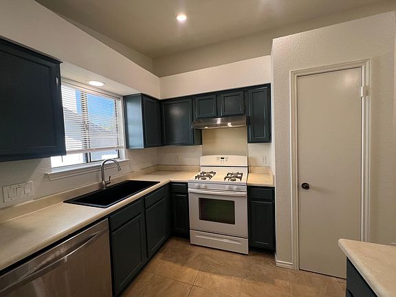 2nd image of 4607 Alta Loma Dr