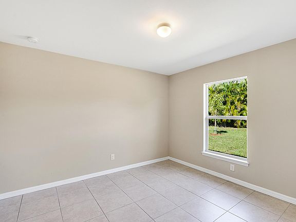 4th image of 4174 NW 38th Pl