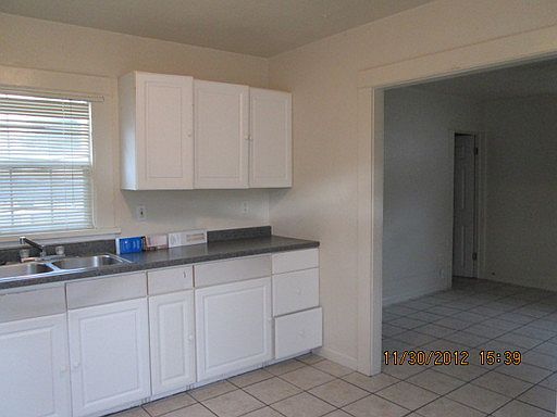 2nd image of 319 Florence St