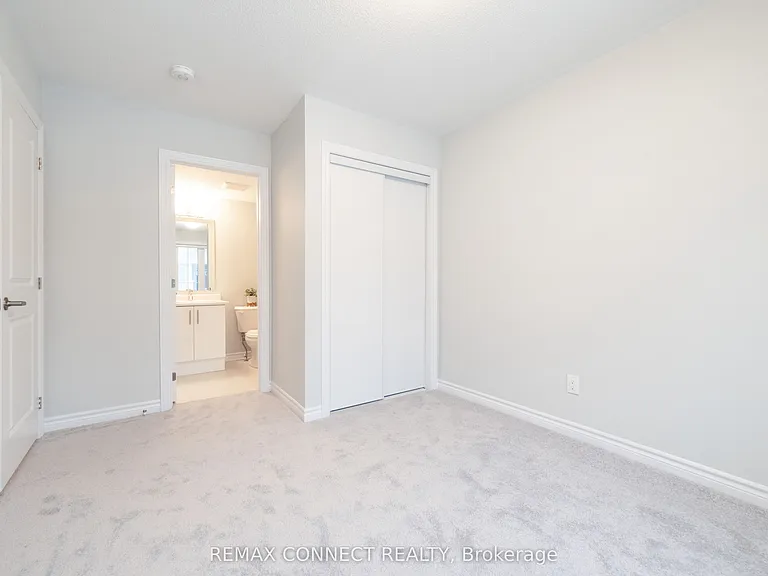 1028 Dyas Ave — Photo 4