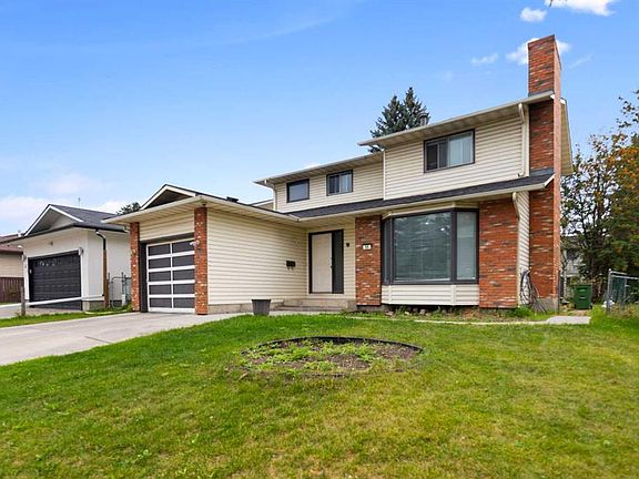 3rd image of 51 Castlebury Way NE