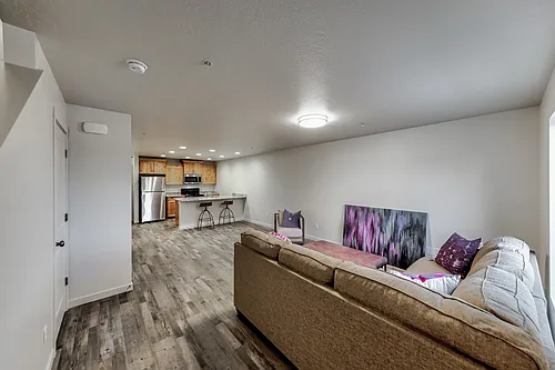 1021 E Iowa Ave #4 Photo 1