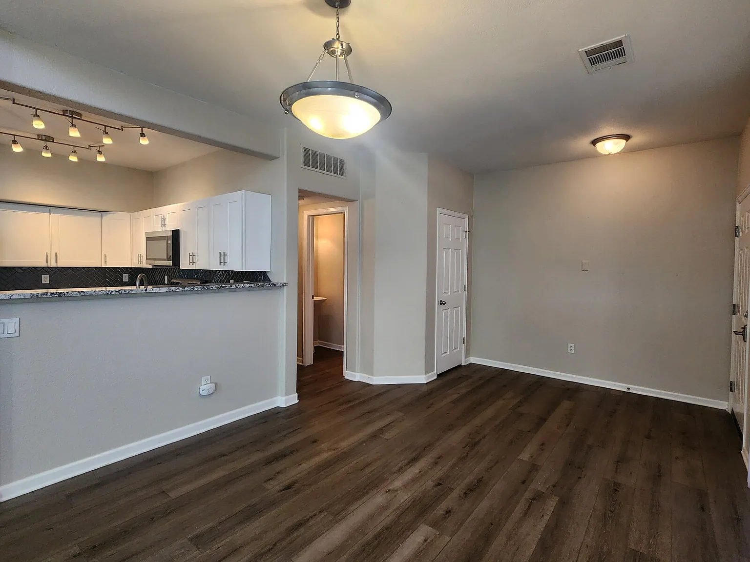 2 bed, 2.5 bath, 1511 sqft, $2,295 — Photo 4