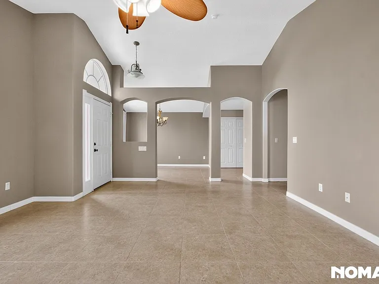 2190 Weatherly Ave — Photo 2