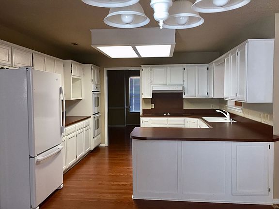 5th image of 2315 E Kantz Ln N