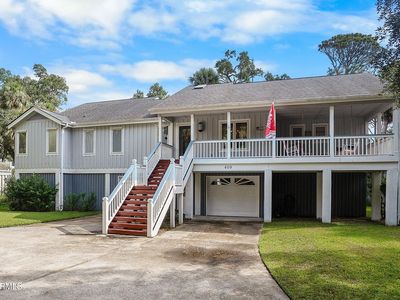 409 Porpoise Dr, Saint Helena Island, SC, 29920