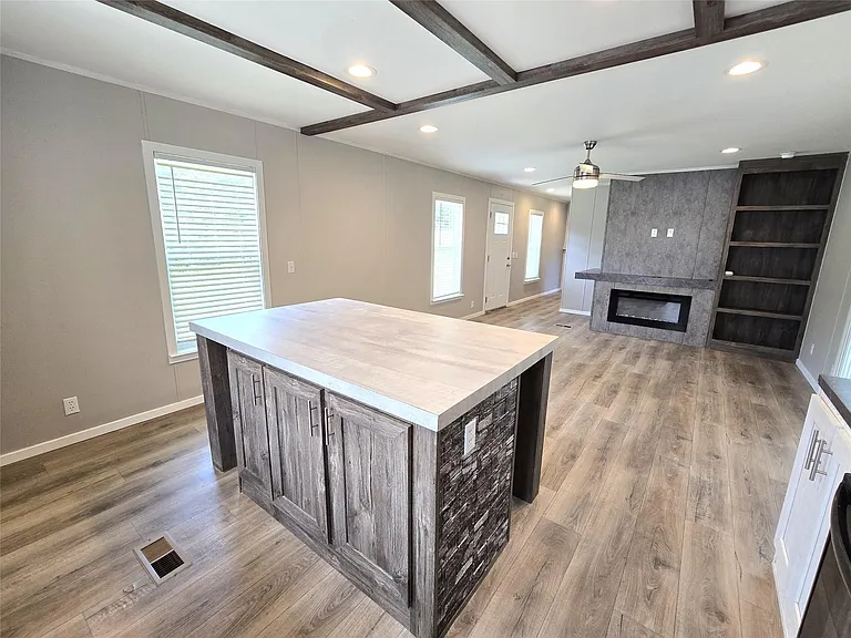 215 Buffalo Way — Photo 11
