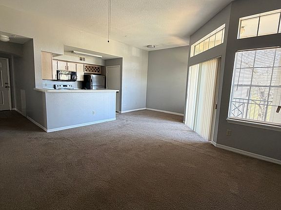 5th image of 7250 Westpointe Blvd APT 1036