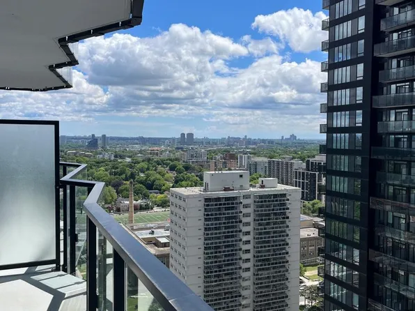 110 Broadway Ave #2113S, Toronto, ON M4P 1V7