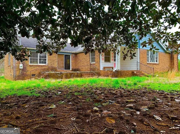 331 Calhoun Rd, Griffin, GA 30224