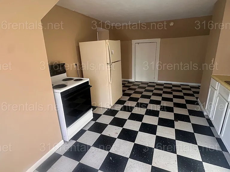 1446 S Water St #C — Photo 5