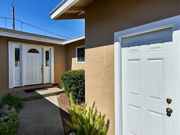5th image of 6361 Menlo Dr