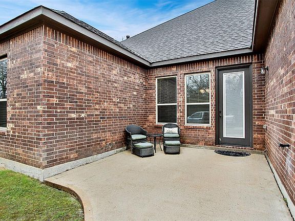 3rd image of 23711 Sonoma Valley Dr