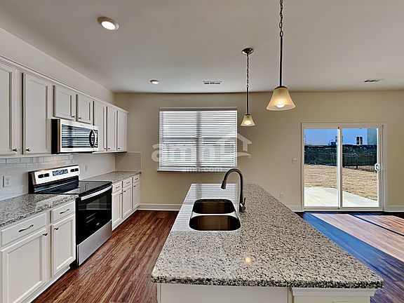 4th image of 4724 Chutney Dr