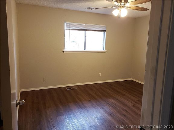 5th image of 7407 S Elm Ave