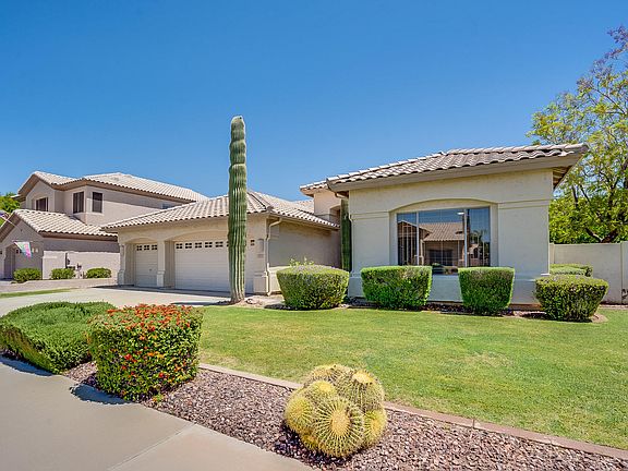 3rd image of 20709 N 58th Dr