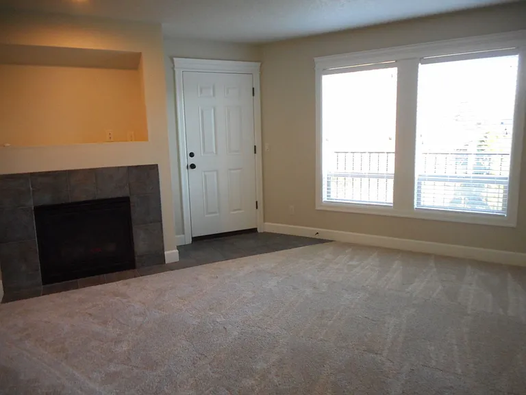 1555 Dolores Way SE — Photo 10