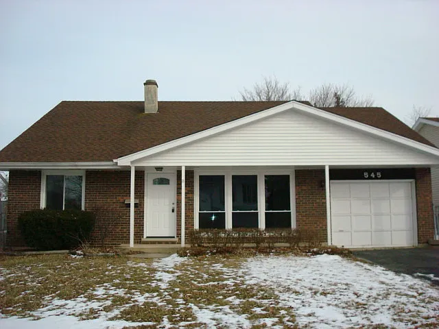 545 N Stewart Ave photo 1