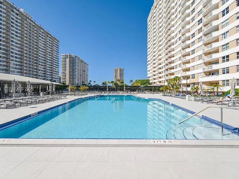 1980 S Ocean Dr #MK — Photo 6