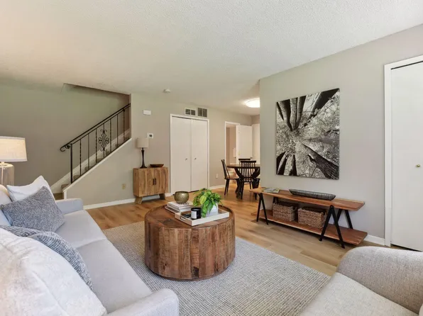 13360 Zenith Ln, Eden Prairie, MN 55346