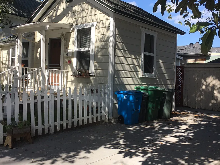 201 6th St — Photo 29