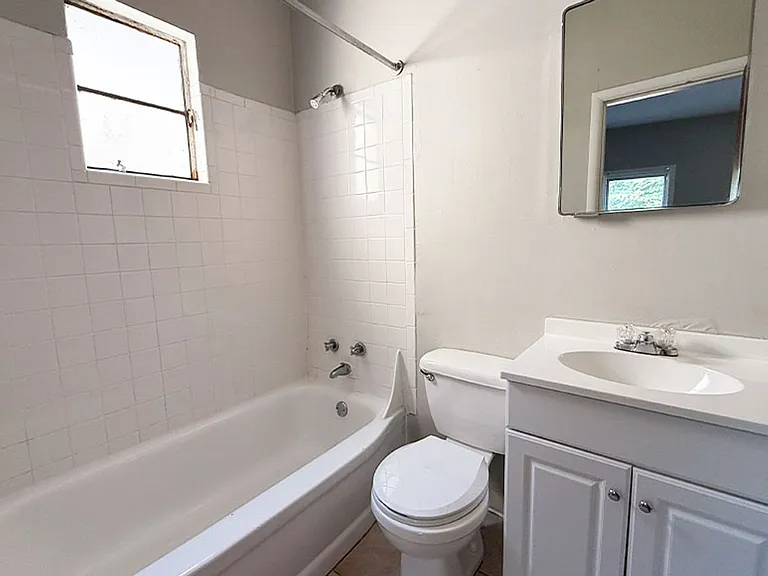 3419 Telford St — Photo 3