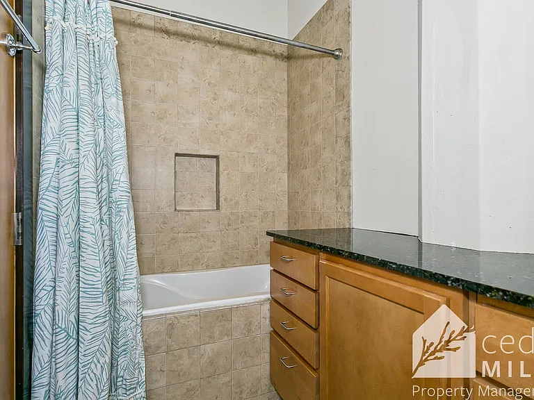 201 S Saint Francis Ave #502 — Photo 16