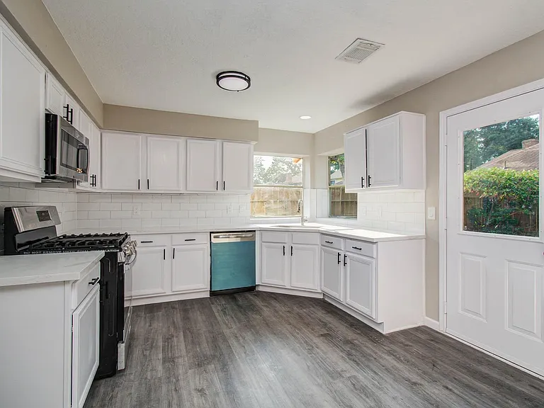 5803 Forest Timbers Dr — Photo 14