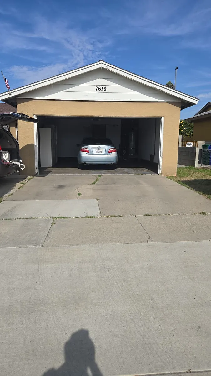 Building Photo - 7618 Skyline Dr