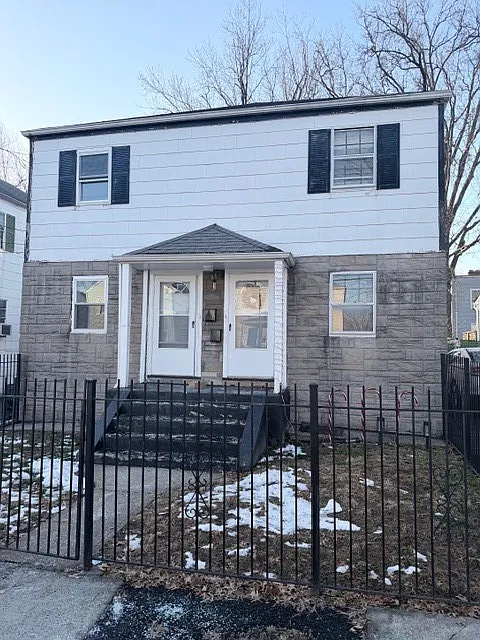 75-75 1/5 Hanford St #1