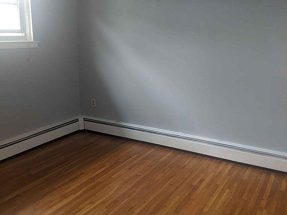 3rd image of 347 Quincy Ave Floor 2&3