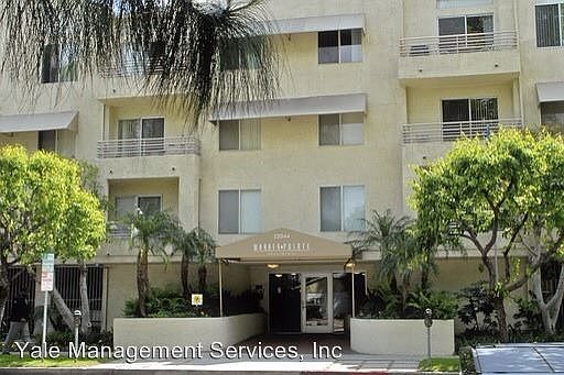 3rd image of 22044 Clarendon St APT 126