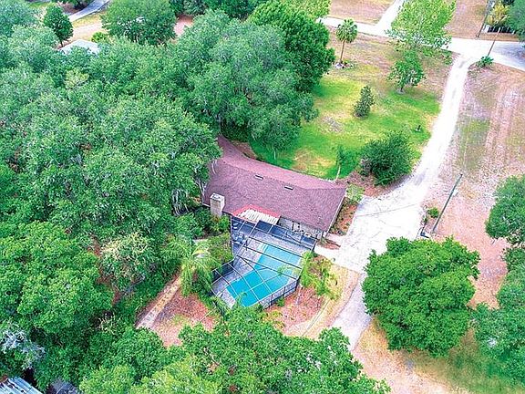 2nd image of 4460 Meadowood Dr