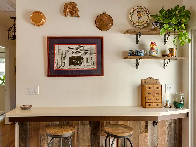 106 W Islay St — Photo 11