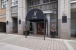 438 Richmond St W — Photo 2