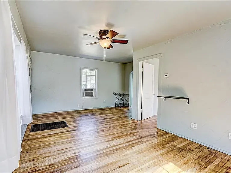 1 bed, 700 sqft, $750 — Photo 4