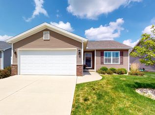 3 Misty Ln, Bloomington, IL 61705