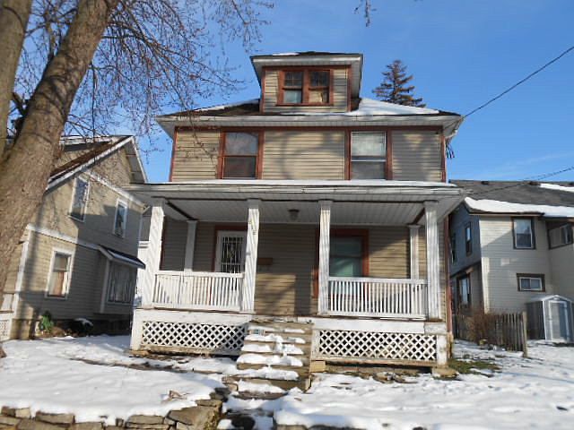 1st image of 616 Pearl St