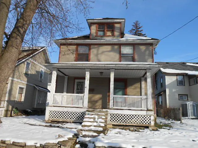 616 Pearl St photo 1