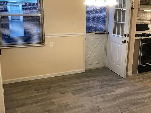 3rd image of 24918 Elkmont Ave #2E