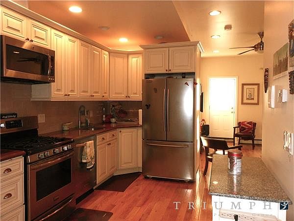 1st image of 196 13th St #1